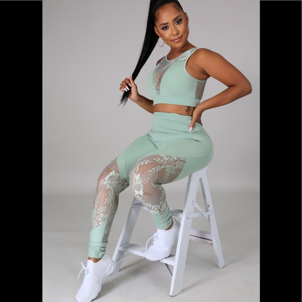 MINT LACED SET